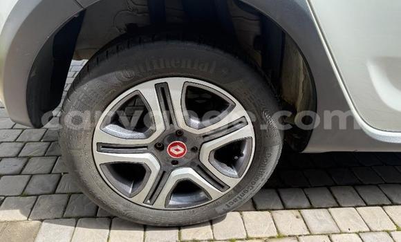 Buy Used Renault Sandero White Car in Gobabis in Omaheke Buy Used Renault Sandero White Car in Gobabis in Omaheke