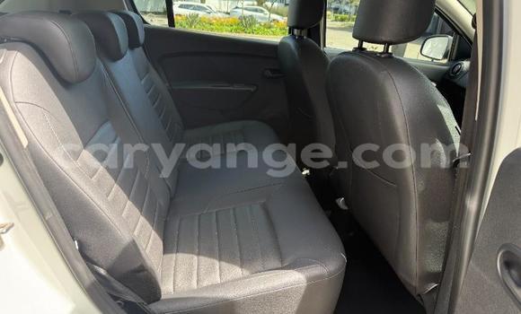 Buy Used Renault Sandero White Car in Gobabis in Omaheke Buy Used Renault Sandero White Car in Gobabis in Omaheke