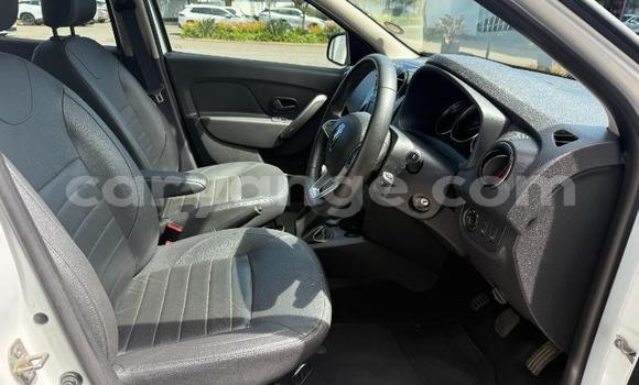 Buy Used Renault Sandero White Car in Gobabis in Omaheke Buy Used Renault Sandero White Car in Gobabis in Omaheke