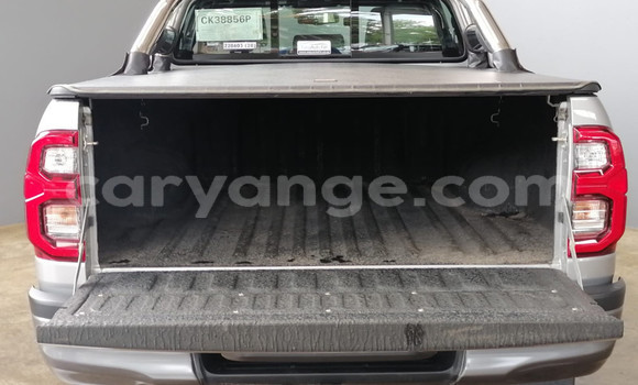 Buy Used Toyota Hilux Silver Car in Gobabis in Omaheke Buy Used Toyota Hilux Silver Car in Gobabis in Omaheke