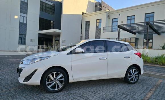 Buy Used Toyota Yaris White Car in Gobabis in Omaheke Buy Used Toyota Yaris White Car in Gobabis in Omaheke
