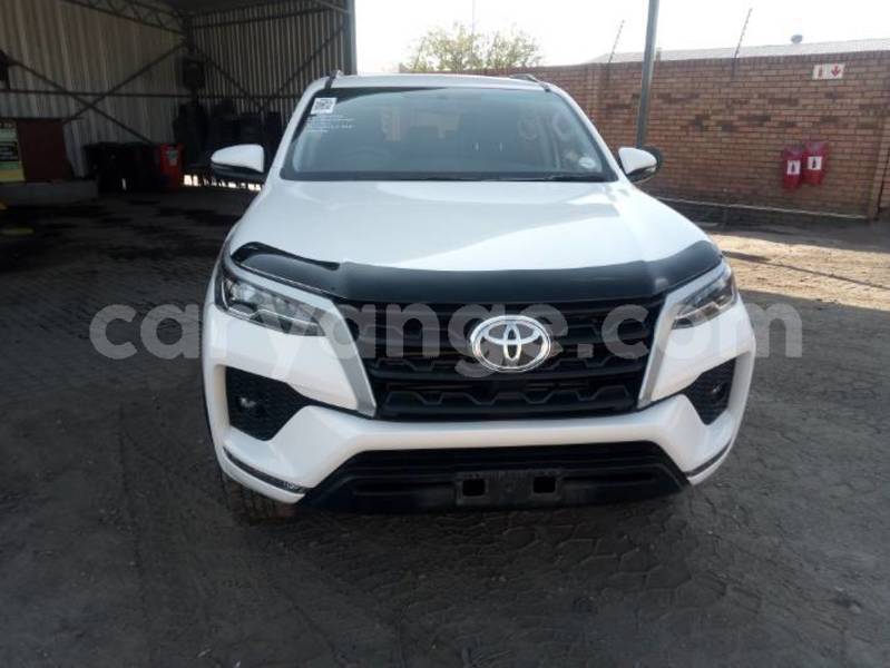 Big with watermark toyota fortuner erongo karibib 25001