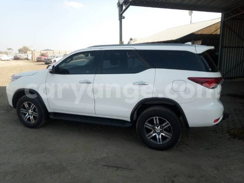 Big with watermark toyota fortuner erongo karibib 25001