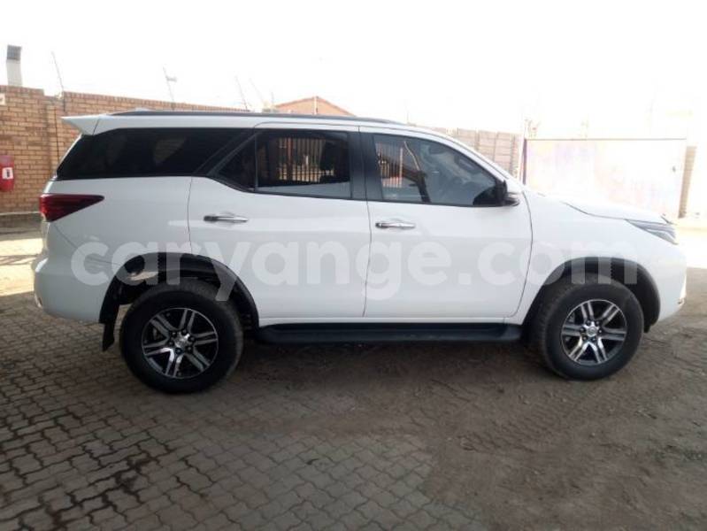 Big with watermark toyota fortuner erongo karibib 25001
