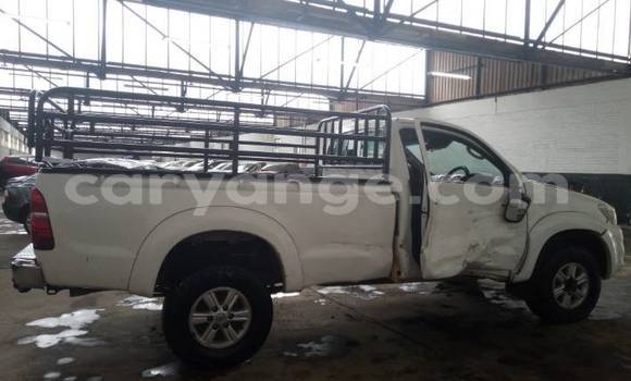 Buy Used Toyota Hilux White Car in Grootfontein in Namibia