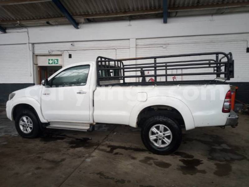 Big with watermark toyota hilux namibia grootfontein 25005