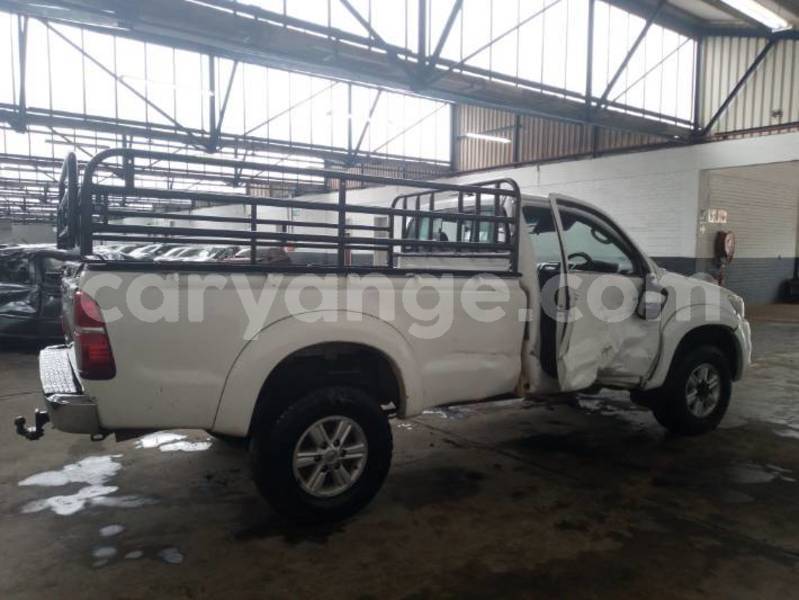 Big with watermark toyota hilux namibia grootfontein 25005