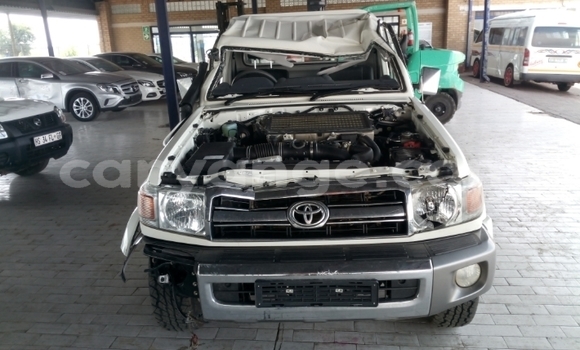 Buy Used Toyota Land Cruiser White Car in Swakopmund in Namibia Buy Used Toyota Land Cruiser White Car in Swakopmund in Namibia