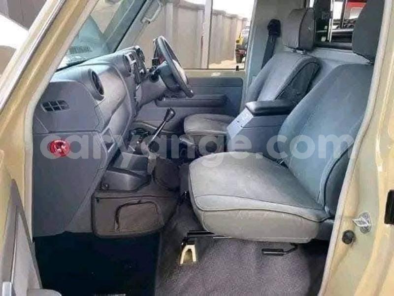 Big with watermark toyota land cruiser namibia windhoek 25008