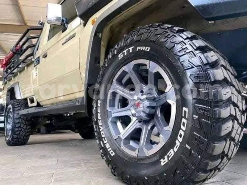 Big with watermark toyota land cruiser namibia windhoek 25008