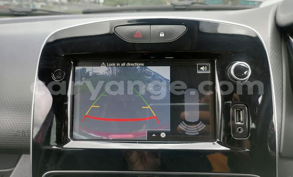 Buy Used Renault Clio Red Car in Gobabis in Omaheke Buy Used Renault Clio Red Car in Gobabis in Omaheke