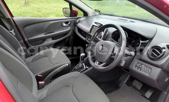 Buy Used Renault Clio Red Car in Gobabis in Omaheke Buy Used Renault Clio Red Car in Gobabis in Omaheke