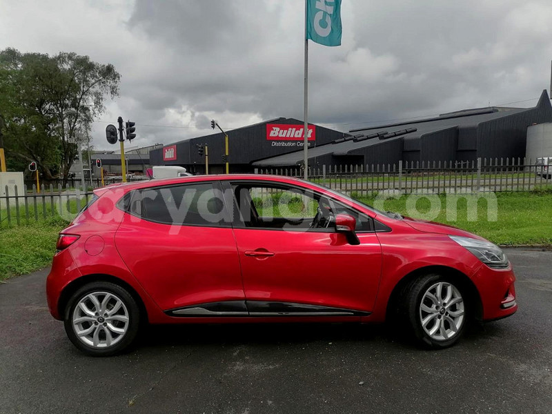 Big with watermark renault clio omaheke gobabis 25009