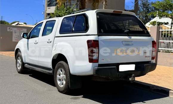 Buy Used Isuzu KB White Car in Windhoek in Namibia Buy Used Isuzu KB White Car in Windhoek in Namibia