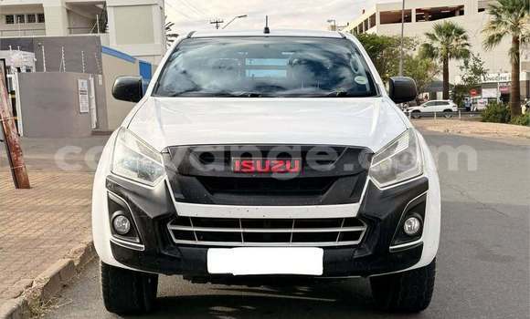 Buy Used Isuzu D-max X-Series White Car in Windhoek in Namibia Buy Used Isuzu D-max X-Series White Car in Windhoek in Namibia