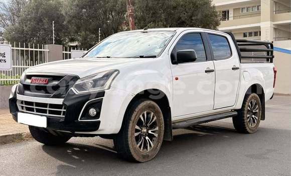 Buy Used Isuzu D-max X-Series White Car in Windhoek in Namibia Buy Used Isuzu D-max X-Series White Car in Windhoek in Namibia