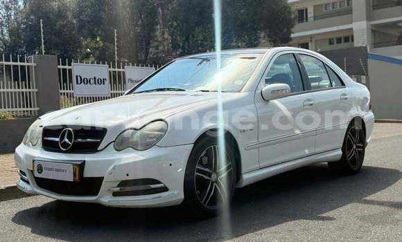 Buy Used Mercedes-Benz C–Class White Car in Windhoek in Namibia Buy Used Mercedes-Benz C–Class White Car in Windhoek in Namibia