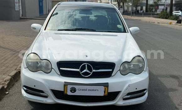 Buy Used Mercedes-Benz C–Class White Car in Windhoek in Namibia Buy Used Mercedes-Benz C–Class White Car in Windhoek in Namibia