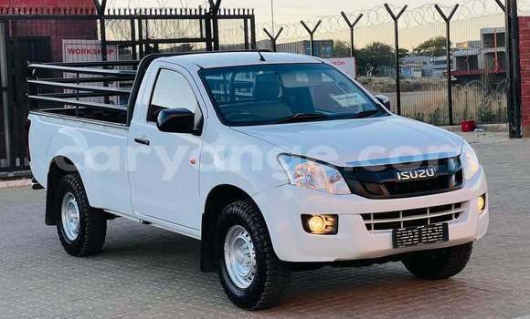 Buy Used Isuzu D-max Hi-Lander 2 dr White Car in Windhoek in Namibia Buy Used Isuzu D-max Hi-Lander 2 dr White Car in Windhoek in Namibia