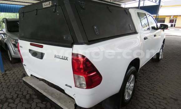 Buy Used Toyota Hilux White Car in Windhoek in Namibia Buy Used Toyota Hilux White Car in Windhoek in Namibia