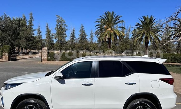Buy Used Toyota Fortuner White Car in Windhoek in Namibia Buy Used Toyota Fortuner White Car in Windhoek in Namibia