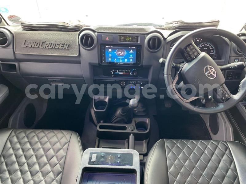 Big with watermark toyota land cruiser namibia windhoek 25068