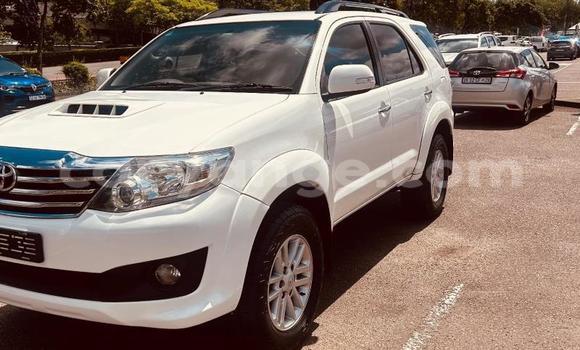 Acheter Occasion Voiture Toyota Fortuner Blanc à Gobabis, Omaheke