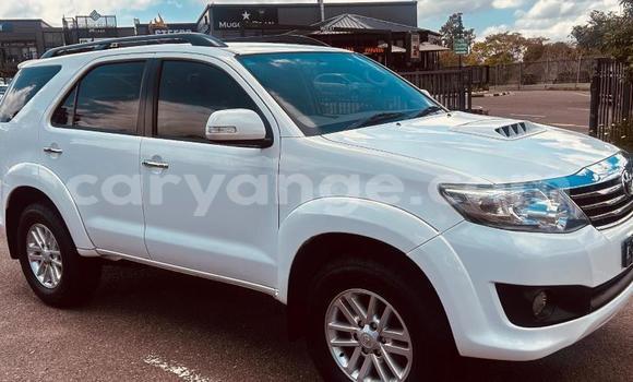 Acheter Occasion Voiture Toyota Fortuner Blanc à Gobabis, Omaheke Acheter Occasion Voiture Toyota Fortuner Blanc à Gobabis, Omaheke