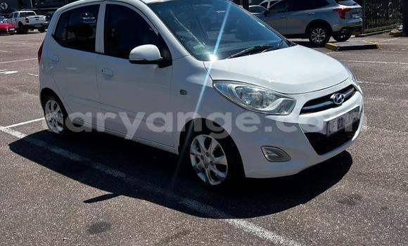 Acheter Occasion Voiture Hyundai i10 Blanc à Gobabis, Omaheke Acheter Occasion Voiture Hyundai i10 Blanc à Gobabis, Omaheke