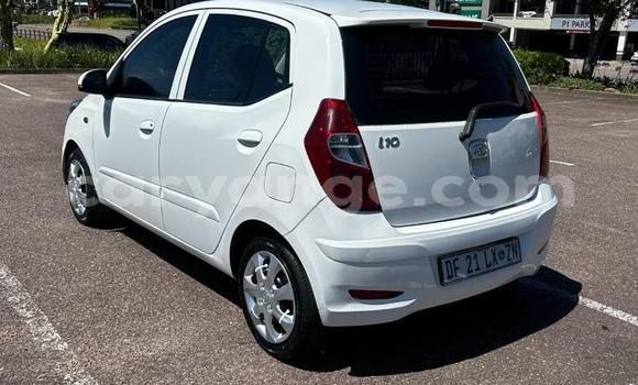 Acheter Occasion Voiture Hyundai i10 Blanc à Gobabis, Omaheke Acheter Occasion Voiture Hyundai i10 Blanc à Gobabis, Omaheke