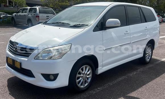 Acheter Occasion Voiture Toyota Innova Blanc à Gobabis, Omaheke Acheter Occasion Voiture Toyota Innova Blanc à Gobabis, Omaheke