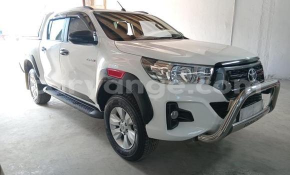 Acheter Occasion Voiture Toyota Hilux Blanc à Gobabis, Omaheke Acheter Occasion Voiture Toyota Hilux Blanc à Gobabis, Omaheke