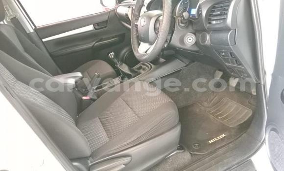 Acheter Occasion Voiture Toyota Hilux Blanc à Gobabis, Omaheke Acheter Occasion Voiture Toyota Hilux Blanc à Gobabis, Omaheke