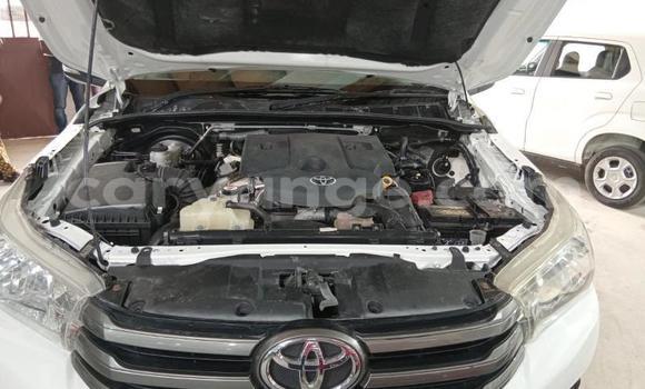Acheter Occasion Voiture Toyota Hilux Blanc à Gobabis, Omaheke Acheter Occasion Voiture Toyota Hilux Blanc à Gobabis, Omaheke