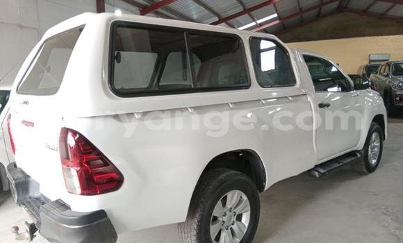 Acheter Occasion Voiture Toyota Hilux Blanc à Gobabis, Omaheke Acheter Occasion Voiture Toyota Hilux Blanc à Gobabis, Omaheke