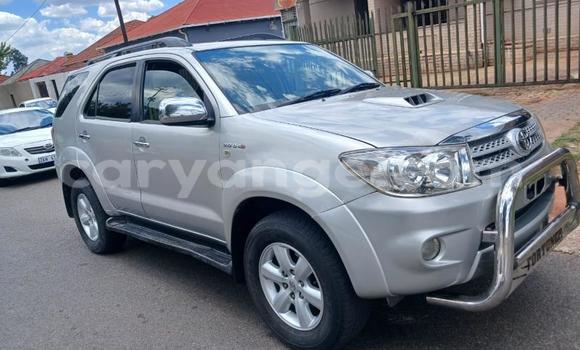 Acheter Occasion Voiture Toyota Fortuner Gris à Gobabis, Omaheke Acheter Occasion Voiture Toyota Fortuner Gris à Gobabis, Omaheke