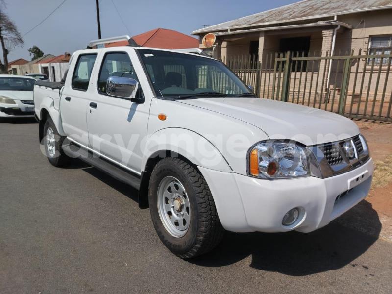 Big with watermark nissan np 300 omaheke gobabis 25093
