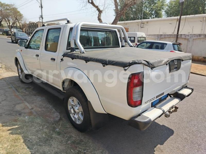 Big with watermark nissan np 300 omaheke gobabis 25093