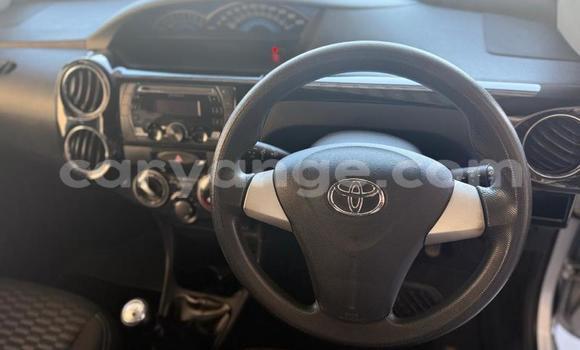 Acheter Occasion Voiture Toyota Etios Gris à Gobabis, Omaheke Acheter Occasion Voiture Toyota Etios Gris à Gobabis, Omaheke