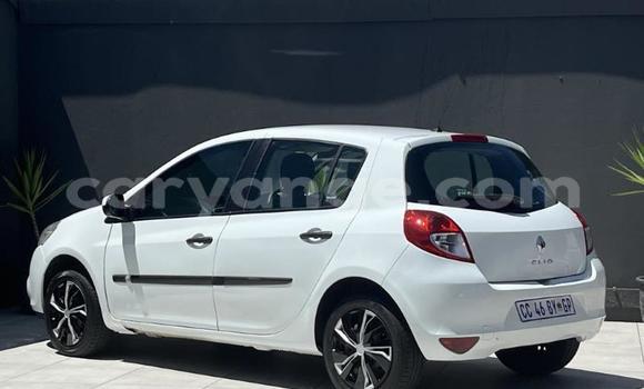 Acheter Occasion Voiture Renault Clio Blanc à Gobabis, Omaheke Acheter Occasion Voiture Renault Clio Blanc à Gobabis, Omaheke