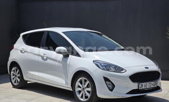 Acheter Occasion Voiture Ford Fiesta Blanc à Gobabis, Omaheke Acheter Occasion Voiture Ford Fiesta Blanc à Gobabis, Omaheke