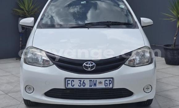 Acheter Occasion Voiture Toyota Etios Blanc à Gobabis, Omaheke