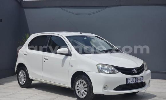 Acheter Occasion Voiture Toyota Etios Blanc à Gobabis, Omaheke Acheter Occasion Voiture Toyota Etios Blanc à Gobabis, Omaheke