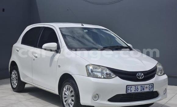 Acheter Occasion Voiture Toyota Etios Blanc à Gobabis, Omaheke Acheter Occasion Voiture Toyota Etios Blanc à Gobabis, Omaheke