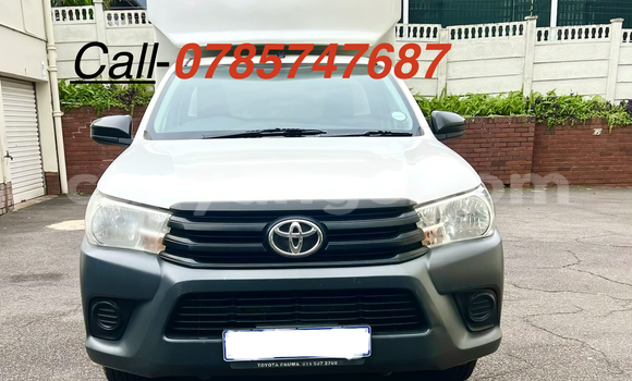 Buy Used Toyota Hilux White Car in Windhoek in Namibia