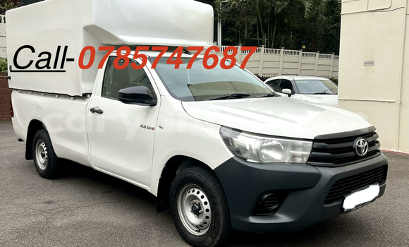 Acheter Occasion Voiture Toyota Hilux Blanc à Windhoek, Namibie Acheter Occasion Voiture Toyota Hilux Blanc à Windhoek, Namibie