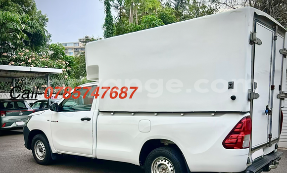 Acheter Occasion Voiture Toyota Hilux Blanc à Windhoek, Namibie Acheter Occasion Voiture Toyota Hilux Blanc à Windhoek, Namibie