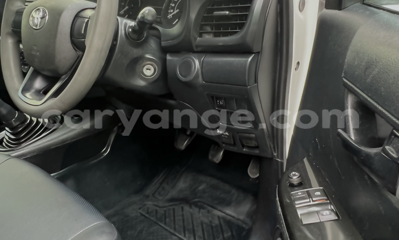 Acheter Occasion Voiture Toyota Hilux Blanc à Windhoek, Namibie Acheter Occasion Voiture Toyota Hilux Blanc à Windhoek, Namibie