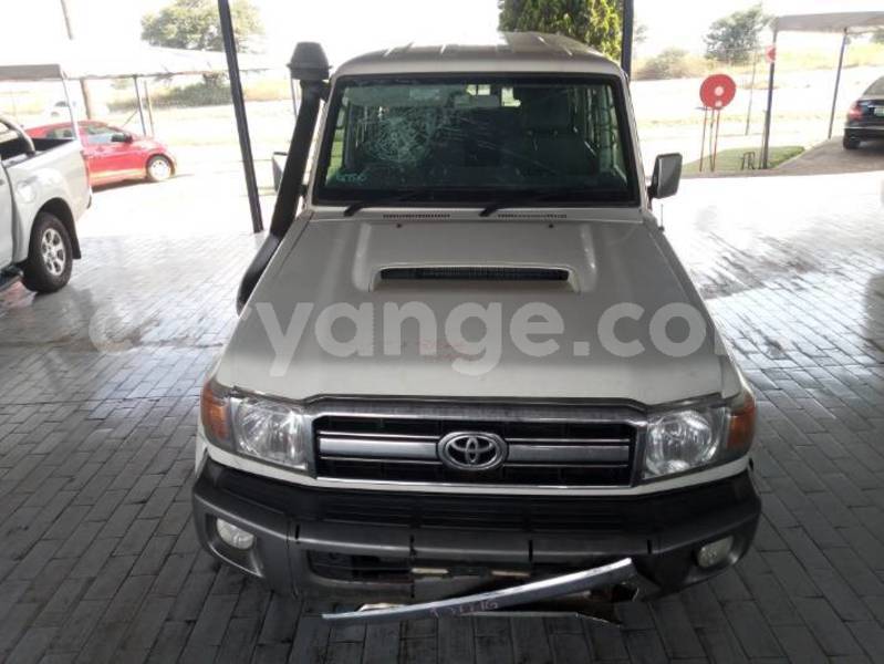 Big with watermark toyota land cruiser namibia windhoek 25117