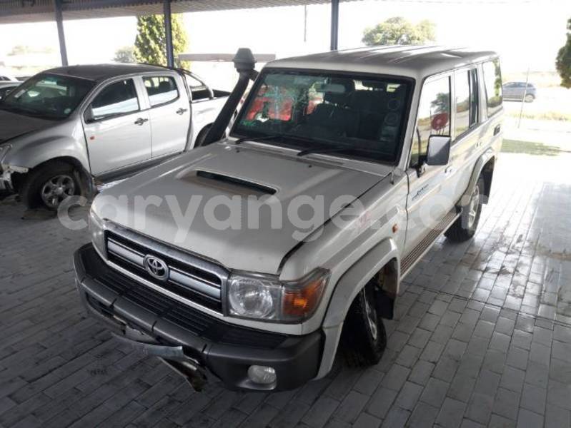 Big with watermark toyota land cruiser namibia windhoek 25117